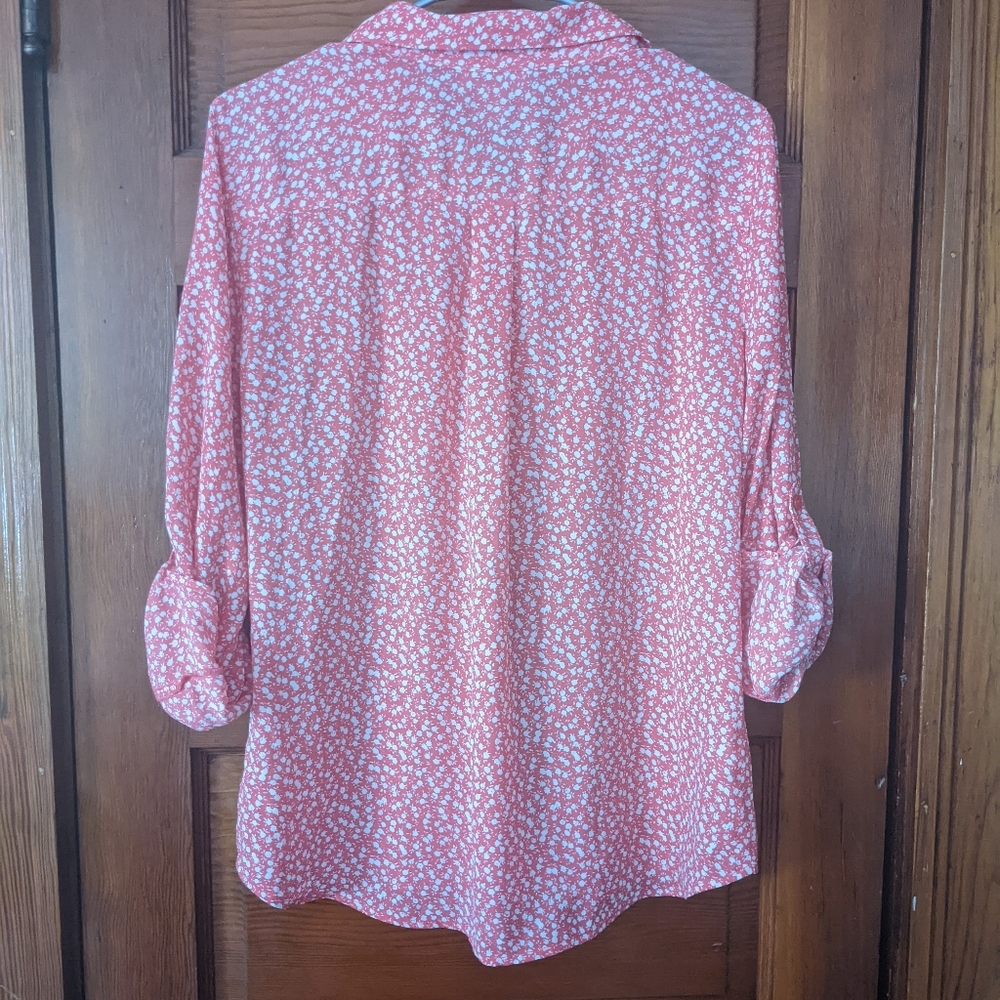 LOFT Roll tab sleeve button down floral blouse - Picture 4 of 7